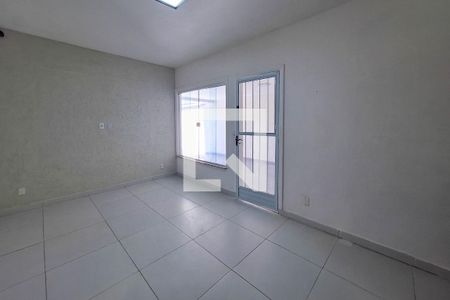 Sala de casa para alugar com 2 quartos, 95m² em Piratininga, Niterói