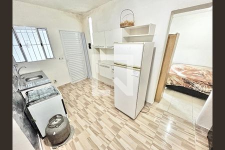 Sala/Cozinha de casa para alugar com 1 quarto, 40m² em Vila Roque, São Paulo