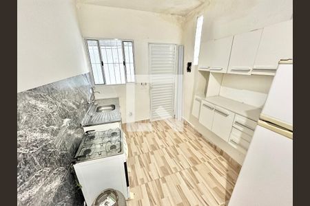 Sala/Cozinha de casa para alugar com 1 quarto, 40m² em Vila Roque, São Paulo