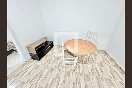 Sala/Cozinha de casa para alugar com 1 quarto, 40m² em Vila Roque, São Paulo