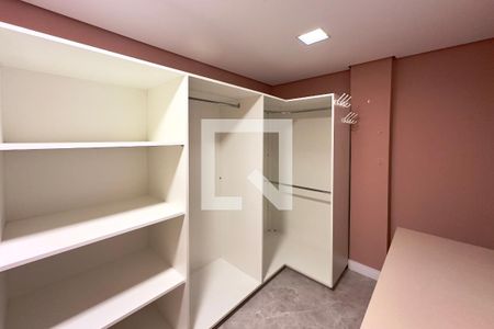 Quarto 1 - Closet de apartamento para alugar com 2 quartos, 135m² em Champagnat, Curitiba