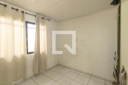 Quarto 1  de casa à venda com 4 quartos, 185m² em Pinheirinho, Curitiba