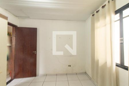 Quarto 1  de casa à venda com 4 quartos, 185m² em Pinheirinho, Curitiba