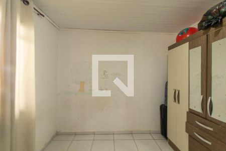Quarto 1  de casa à venda com 4 quartos, 185m² em Pinheirinho, Curitiba