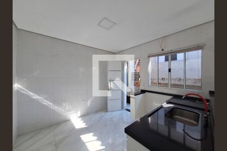 Cozinha de casa para alugar com 2 quartos, 2147483647m² em Conjunto Promorar Estrada da Parada, São Paulo