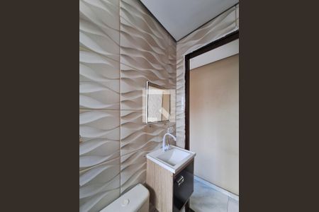 Banheiro de casa para alugar com 2 quartos, 2147483647m² em Conjunto Promorar Estrada da Parada, São Paulo