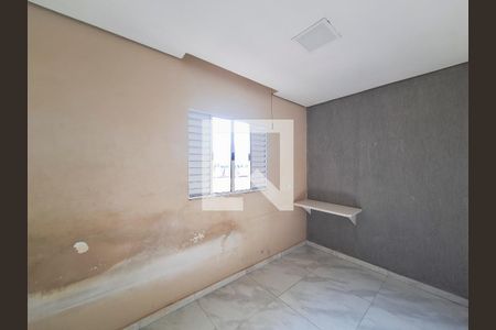 Quarto 1 de casa para alugar com 2 quartos, 2147483647m² em Conjunto Promorar Estrada da Parada, São Paulo