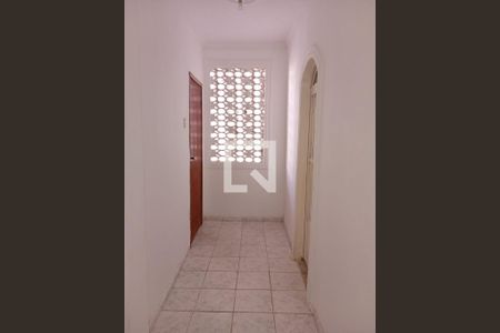 Entrada de casa para alugar com 1 quarto, 50m² em Irajá, Rio de Janeiro