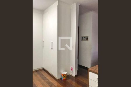 Casa à venda com 4 quartos, 200m² em Jardim da Gloria, São Paulo