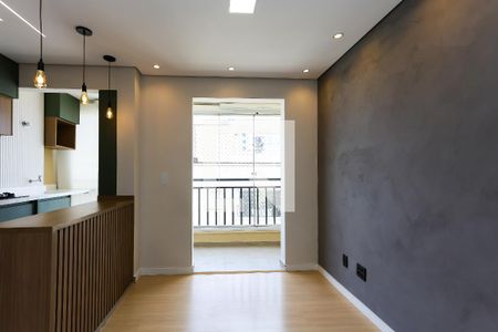 sala  de apartamento para alugar com 2 quartos, 43m² em Jardim Tres Irmaos, Taboão da Serra