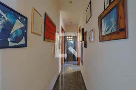 Casa à venda com 5 quartos, 225m² em Paraíso, Belo Horizonte