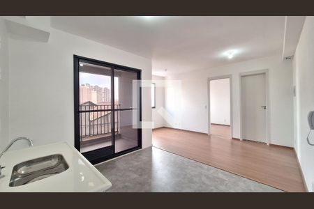 Sala/Cozinha de apartamento para alugar com 1 quarto, 37m² em Lapa de Baixo, São Paulo
