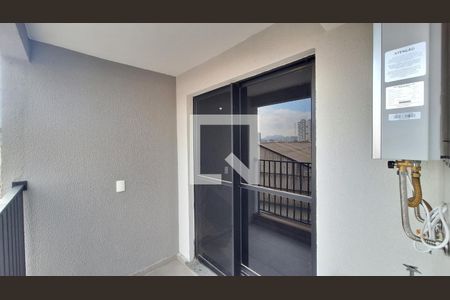 Varanda e área de serviço de apartamento para alugar com 1 quarto, 37m² em Lapa de Baixo, São Paulo