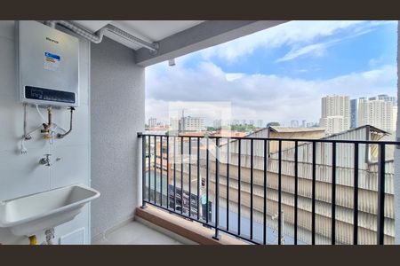 Varanda e área de serviço de apartamento para alugar com 1 quarto, 37m² em Lapa de Baixo, São Paulo