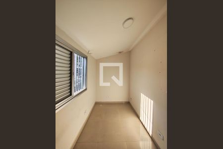 Quarto 2 de casa para alugar com 2 quartos, 70m² em Vila Medeiros, São Paulo