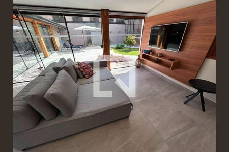Casa à venda com 4 quartos, 619m² em Engordadouro, Jundiaí