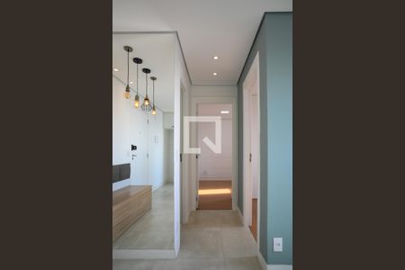 Corredor de apartamento para alugar com 2 quartos, 42m² em Jardim Santa Emilia, São Paulo