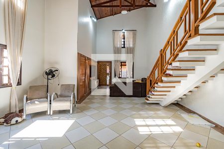 Sala de casa para alugar com 3 quartos, 450m² em Vila Conde do Pinhal, São Paulo