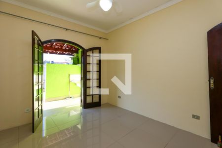 Quarto 1 de casa para alugar com 2 quartos, 80m² em Jardim Record, Taboão da Serra