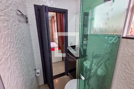 Banheiro da Suíte 1 de casa para alugar com 3 quartos, 180m² em Vila Caiçara, Praia Grande