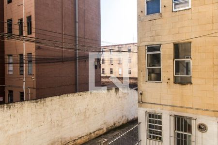 Vista da Sala de apartamento para alugar com 2 quartos, 45m² em Conjunto Habitacional Presidente Castelo Branco, Carapicuíba