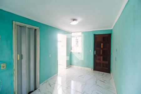 Sala  de apartamento para alugar com 2 quartos, 45m² em Conjunto Habitacional Presidente Castelo Branco, Carapicuíba