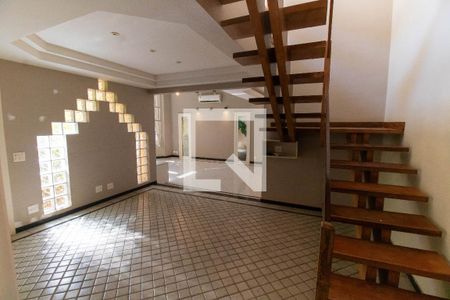 Sala de casa para alugar com 3 quartos, 257m² em Itacoatiara, Niterói