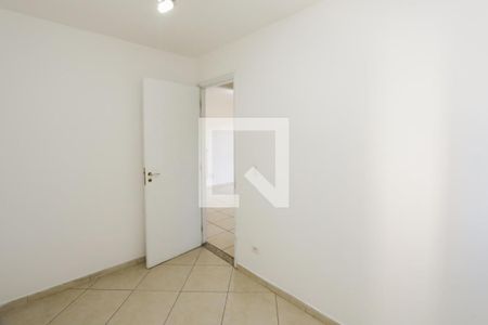 Quarto 2 de apartamento para alugar com 2 quartos, 55m² em Jardim Aeroporto, São Paulo