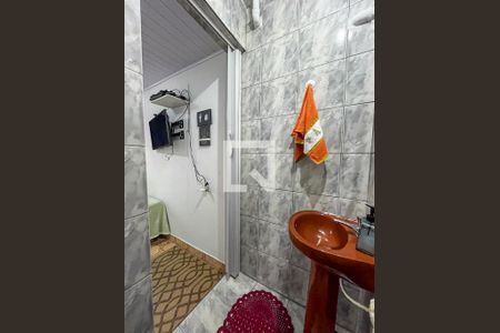 Banheiro da Suíte de casa à venda com 2 quartos, 44m² em Vila Heliopolis, São Paulo