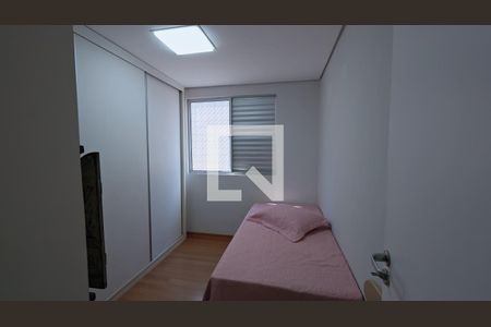 Quarto 1 de apartamento para alugar com 3 quartos, 165m² em Santo Antônio, Belo Horizonte