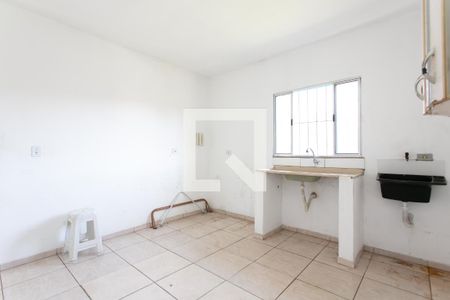 Cozinha/Área de serviço de casa para alugar com 1 quarto, 42m² em Jardim Indaia, São Paulo