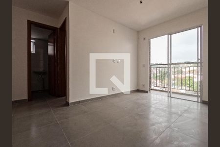 Apartamento para alugar com 2 quartos, 55m² em Jardim Santa Lucrecia, São Paulo