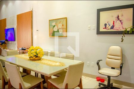 Sala de Jantar de casa à venda com 6 quartos, 300m² em Residencial Recanto do Bosque, Goiânia