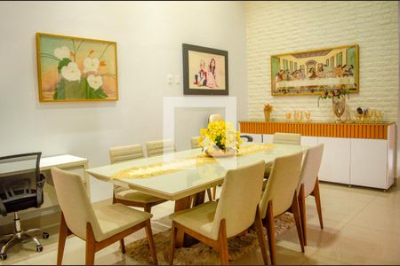 Sala de Jantar de casa à venda com 6 quartos, 300m² em Residencial Recanto do Bosque, Goiânia