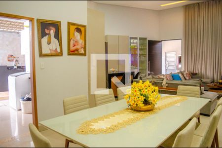 Sala de Jantar de casa à venda com 6 quartos, 300m² em Residencial Recanto do Bosque, Goiânia