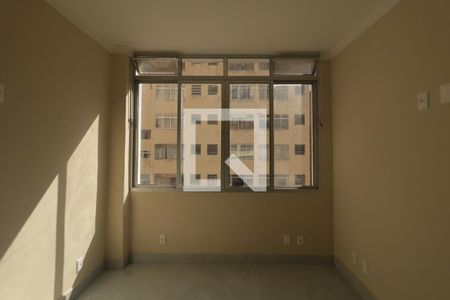 Quarto e Cozinha de apartamento para alugar com 1 quarto, 30m² em Liberdade, São Paulo
