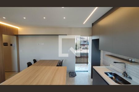 Sala de estar / jantar e cozinha de casa para alugar com 2 quartos, 45m² em Vila Campanela, São Paulo