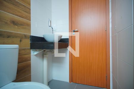 Banheiro da Suíte de apartamento para alugar com 2 quartos, 62m² em Jardim Itu Planalto, Porto Alegre