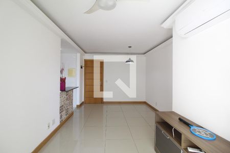 Sala de apartamento para alugar com 3 quartos, 73m² em Barra Olímpica, Rio de Janeiro