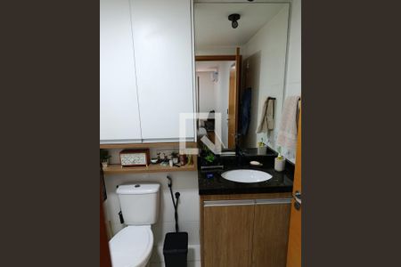 Banheiro de apartamento à venda com 1 quarto, 39m² em Taguatinga, Brasília