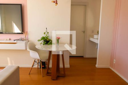 Sala de apartamento para alugar com 1 quarto, 32m² em Todos Os Santos, Rio de Janeiro