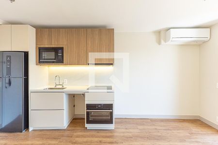 Sala/Cozinha de apartamento para alugar com 1 quarto, 42m² em Indianópolis, São Paulo