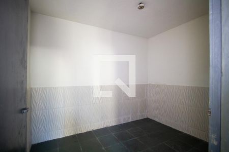 Quarto de casa para alugar com 1 quarto, 16m² em Trindade, São Gonçalo