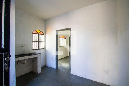 Cozinha de casa para alugar com 1 quarto, 16m² em Trindade, São Gonçalo