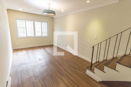 Sala de casa à venda com 3 quartos, 184m² em Vila Bertioga, São Paulo