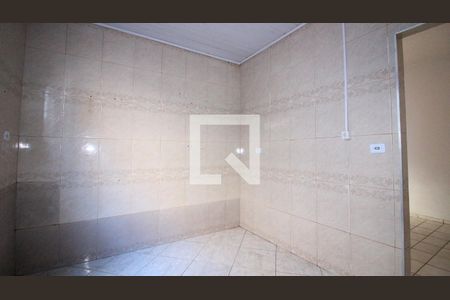 Cozinha de casa para alugar com 1 quarto, 33m² em Vila Ema, São Paulo
