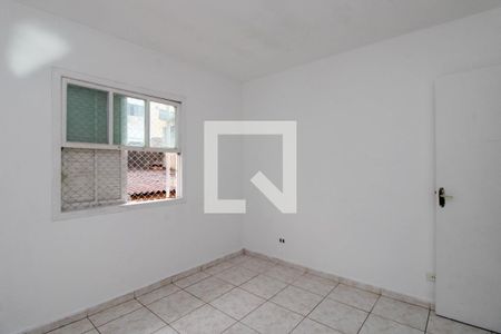 Quarto de casa para alugar com 1 quarto, 85m² em Jardim Ouro Preto, Taboão da Serra
