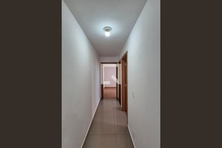 Corredor  de apartamento para alugar com 2 quartos, 44m² em Villa Garden, Campinas