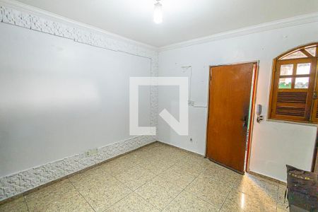 Sala de casa de condomínio à venda com 5 quartos, 149m² em Jaqueline, Belo Horizonte