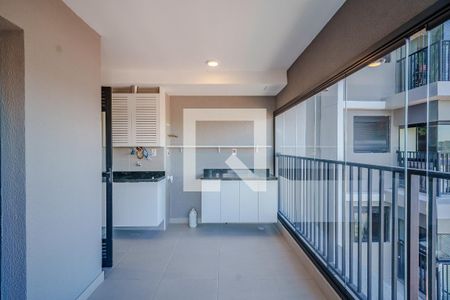Varanda de apartamento para alugar com 3 quartos, 69m² em Caxingui, São Paulo